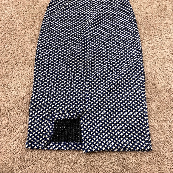 Zara Pencil Skirt - Picture 2 of 5